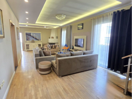 AFFITTASI SUPER DUPLEX 4+1 CON VERANDA "VICINO A DON BOSCO E AL NUOVO BOULEVARD" 1.000 € / MESE
