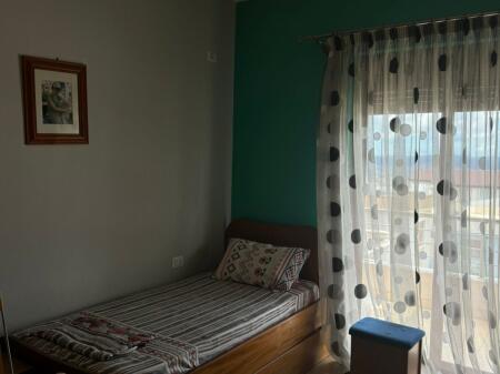 APARTMENT 2+1. 400 EURO FRES.