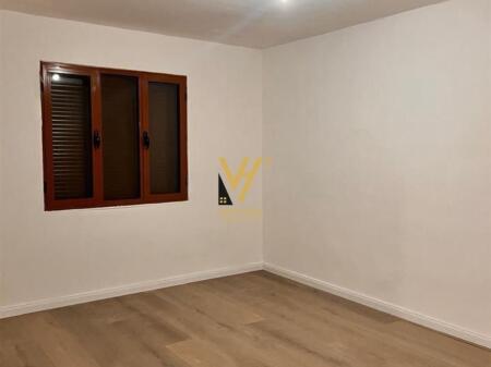 VENDESI APPARTAMENTO 1+1+ANNESSO A KOMBINAT 7.500.000 LEKE