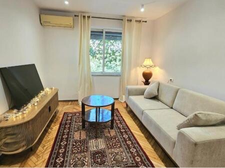 Appartamento 1+1 vicino al Centro di Tirana! 650 € /Mese