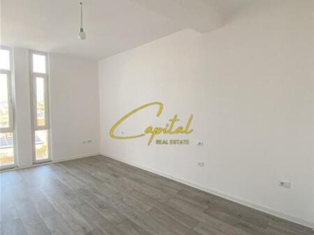 UFFICIO IN AFFITTO 70 M2 COMUNE DI PARIGI 70.000 LEKE