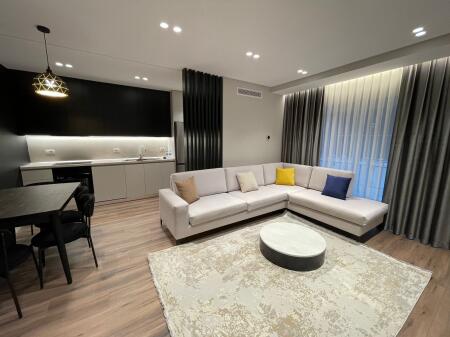 Super appartamento 2+1 in affitto al 7° piano, palazzo nuovo con ascensore  prezzo 700€ non trattabile  Vicino al ex campo di aviazione Disponibile dal 15 gennaio