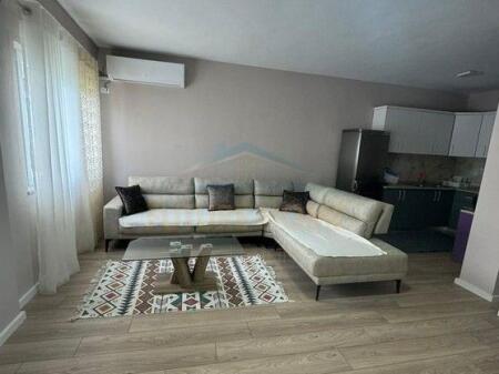For rent, Apartment 2+1 Thesarit Street, Fresku, Tirana