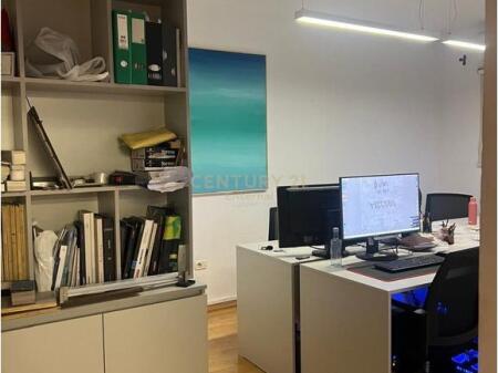 Locale per ufficio in affitto a Bllok