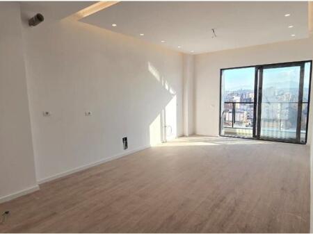Barrikadave Street, Apartment 1+1 Empty + Parking Spot!