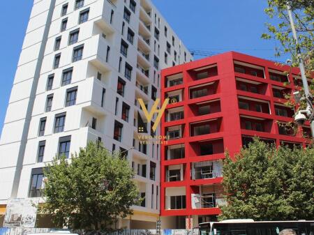 AFFITTASI NEGOZIO 94 M2 IN VIA DIBRES 150.000 LEKE