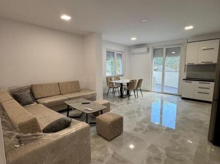 APPARTAMENTO 2+1 IN AFFITTO VICINO AL COMPLESSO MATEO! 800 € /Mese Sup. Totale  113m2
