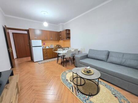 Apartment for rent in Astir