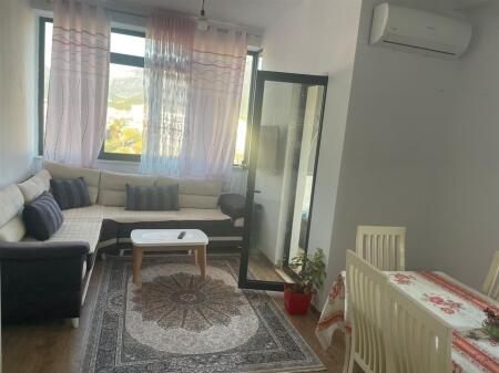 APARTAMENT ME QERA 2+1 PORCELAN 700 EURO