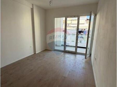 Appartamento - In Vendita - Viale Kashar, Tirana