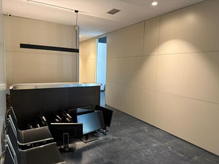 Locale Commerciale in affitto, 400m2, Scuola Rossa, 1° piano, 6000€/mese