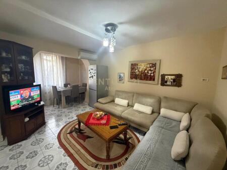 AFFITTASI APPARTAMENTO 2+1 VICINO ALLA SCUOLA "NIKET DARDANI" 500 € /Mese Superficie Totale 72m2