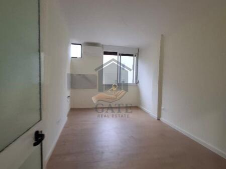  Shitet Apartament 1+1 me Pamje Deti – Plazh, pranë Hotel Adriatik
