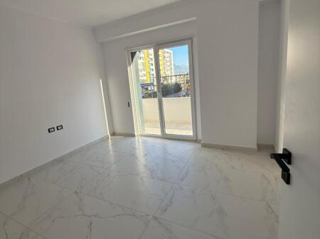 For rent apartment 2+1+2+veranda in Kamez