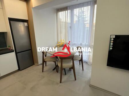 Appartamento 2+1 in affitto nella zona di Via Elbasanit, vicino alla “Corte d'Appello” a Tirana (ID 4229445)