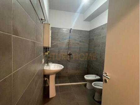 Appartamento 1+1, Complesso Mangalem, Tirana.