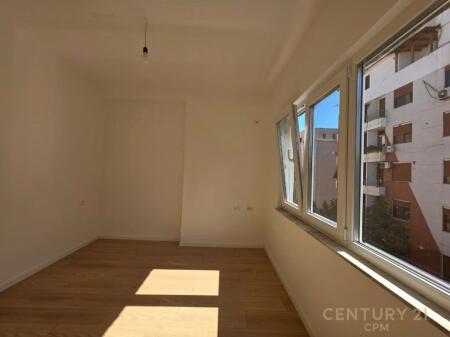 Appartamento 1+1 in Vendita – Via Margarita Tutulani (vicino a Via Kosovarëve)