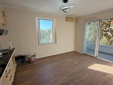  Shitet Apartament 2+1 – Mine Peza
