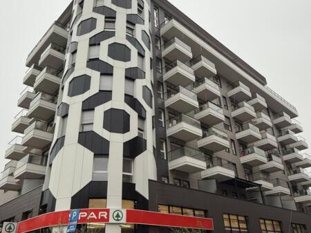  Shitet apartament 2+1 te Ali Demi, Pallat Spar
