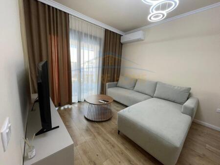 Affitto, Appartamento 1+1+Posto Auto, Lago Secco, Tirana.