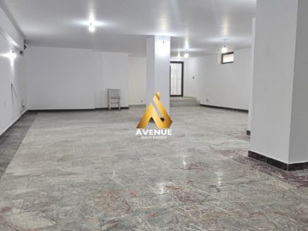 AMBIENTE COMMERCIALE IN AFFITTO –BLLOK, TIRANA