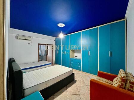 FOR RENT, 160 M2 APARTMENT 2+1+2 with 2 PARKING SPACES