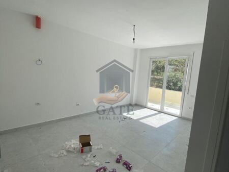 Shitet, Apartament 1+1 Shkembi i Kavajes, Durres