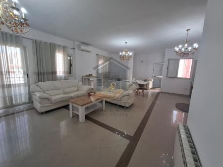 Shitet Apartament 2+1+2 Tualete +3 Ballkone Durres