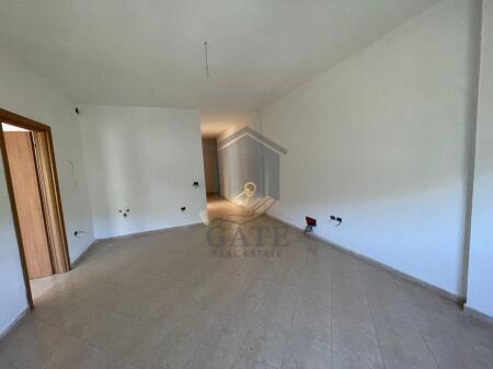 Shitet, Apartament 2+1 Shkembi i Kavajes, Durres