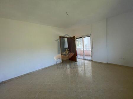 Shitet, Apartament 2+1 Shkembi i Kavajes, Durres