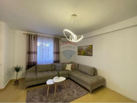 Apartment for rent 2+1 at Zogu I Boulevard, behind the Opera