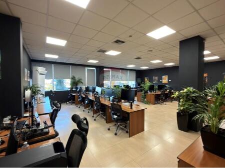 Ufficio 230m2 in affitto, Via Kavaja!