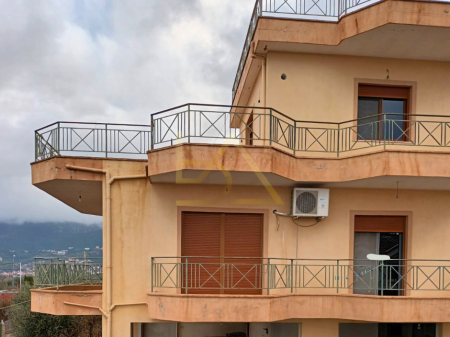 In vendita – Villa su 4 piani, Shkozet, Tirana