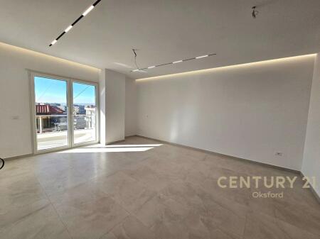FRESKU – FOR SALE SPACIOUS 2+1+2 APARTMENT, TOTALLY RENOVATED WITH QUALITY MATERIALS