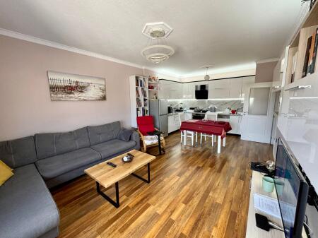  QERA Apartament 1+1 Rruga e "Elbasanit", Prane Universitet "Luarasi"   