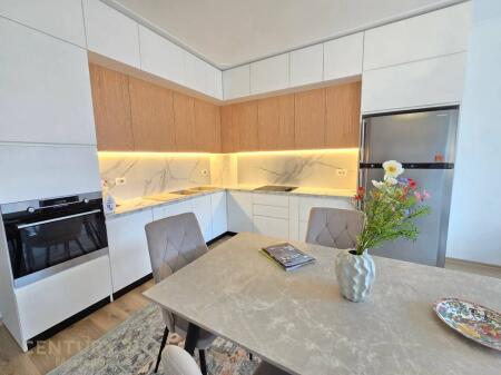 Apartment 2+1+2+ Parking Space for Rent in Shallvaret - €1150 Gross