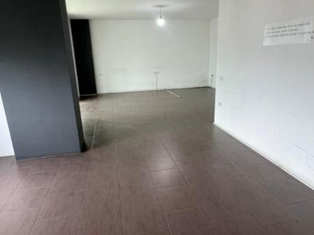 AMBIENTE UFFICIO IN AFFITTO INTORNO A ZOGU I ZI