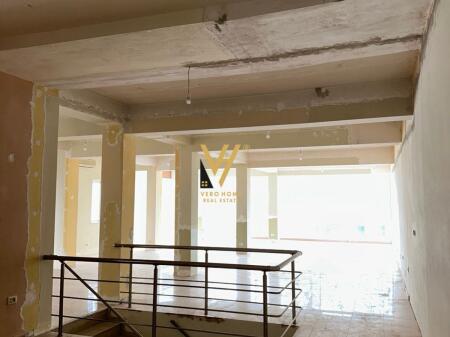 SHITET DYQAN 180 M2 TE RR. DRITAN HOXHA 36.000.000 LEKE