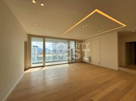 Vendesi Appartamento 3+1+2Palazzo Brigate