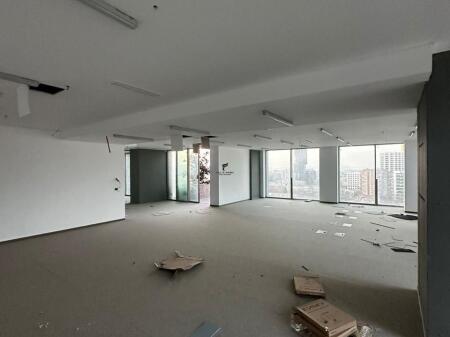 UFFICIO IN AFFITTO 263 M2 CENTRO DI TIRANA 9.200 EURO