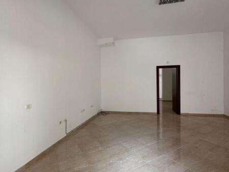 Commercial space (shop) for rent in the Fresku area 480 € /Month