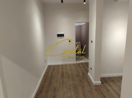 NEGOZIO IN AFFITTO 30 M2 MYSLYM SHYRI 1.300 EURO