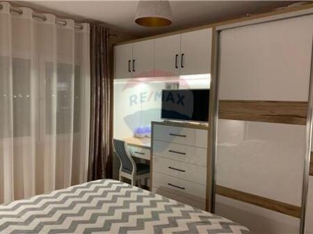 Apartment - For Rent - Zogu I Boulevard, Tirana