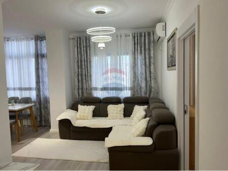 Apartment 1+1 Misto Mame