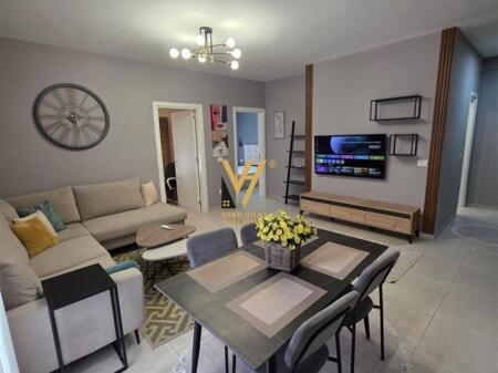 JEPET APARTAMENT 2+1+2+BLK ME QERA TE KOPSHTI BOTANIK 900 EURO