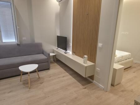 Affittasi appartamento 1+1 – Via Dibrës