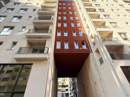 REUGA DRITAN HOXHA,ZOGU I ZI REZIDENCA AURA We sell a super apartment 2+1+2.