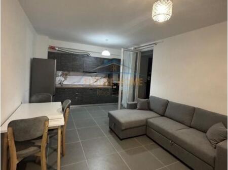 JEPET ME QERA APARTAMENT 2+1 TEK 5 MAJI