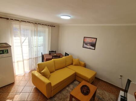  Apartament me Qira 2+1 – pranë Drejtorisë së Higjenës / Restorant Pireu
