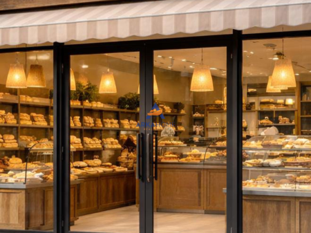 VENDESI COMMERCIALE IN VENDITA 72 M2 "VICINO ALLA STRADA ALBANOPOLI" 150.000 EURO